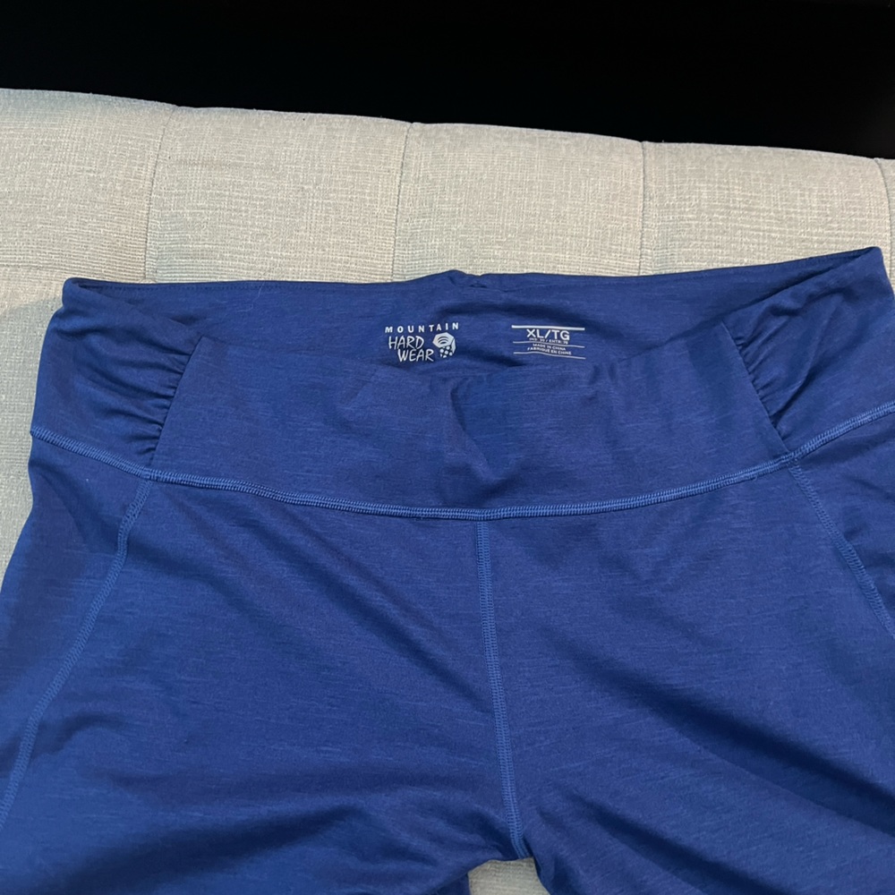 Women’s XL Mountain Hardware Leggings